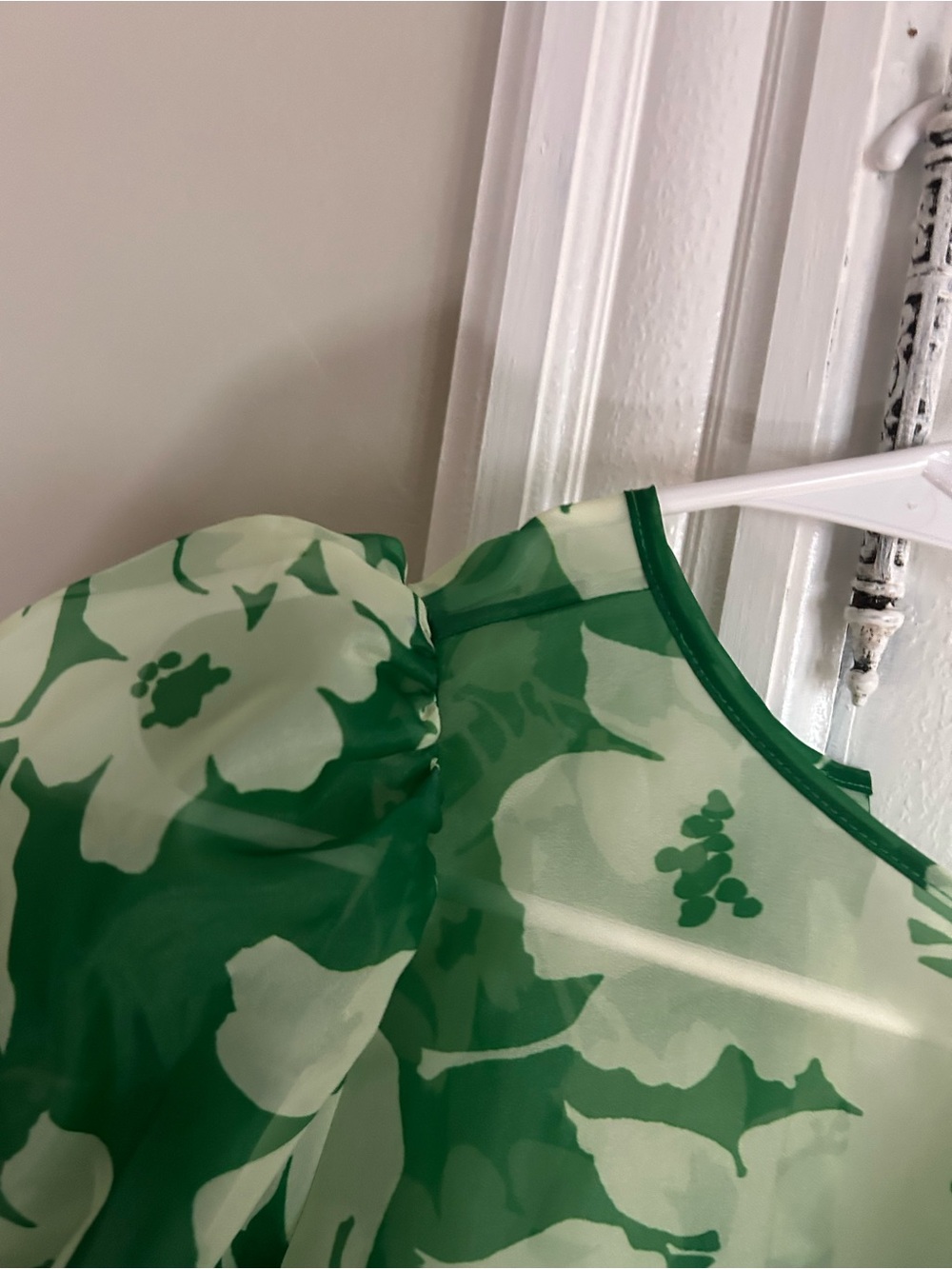 Selkie The summer field cotton candy blouse Size 4 green organza - Picture 8 of 10